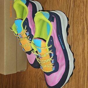 Merrell's Kids Multi Moab Low Waterproof Hiking Sneaker Size 4 NEW